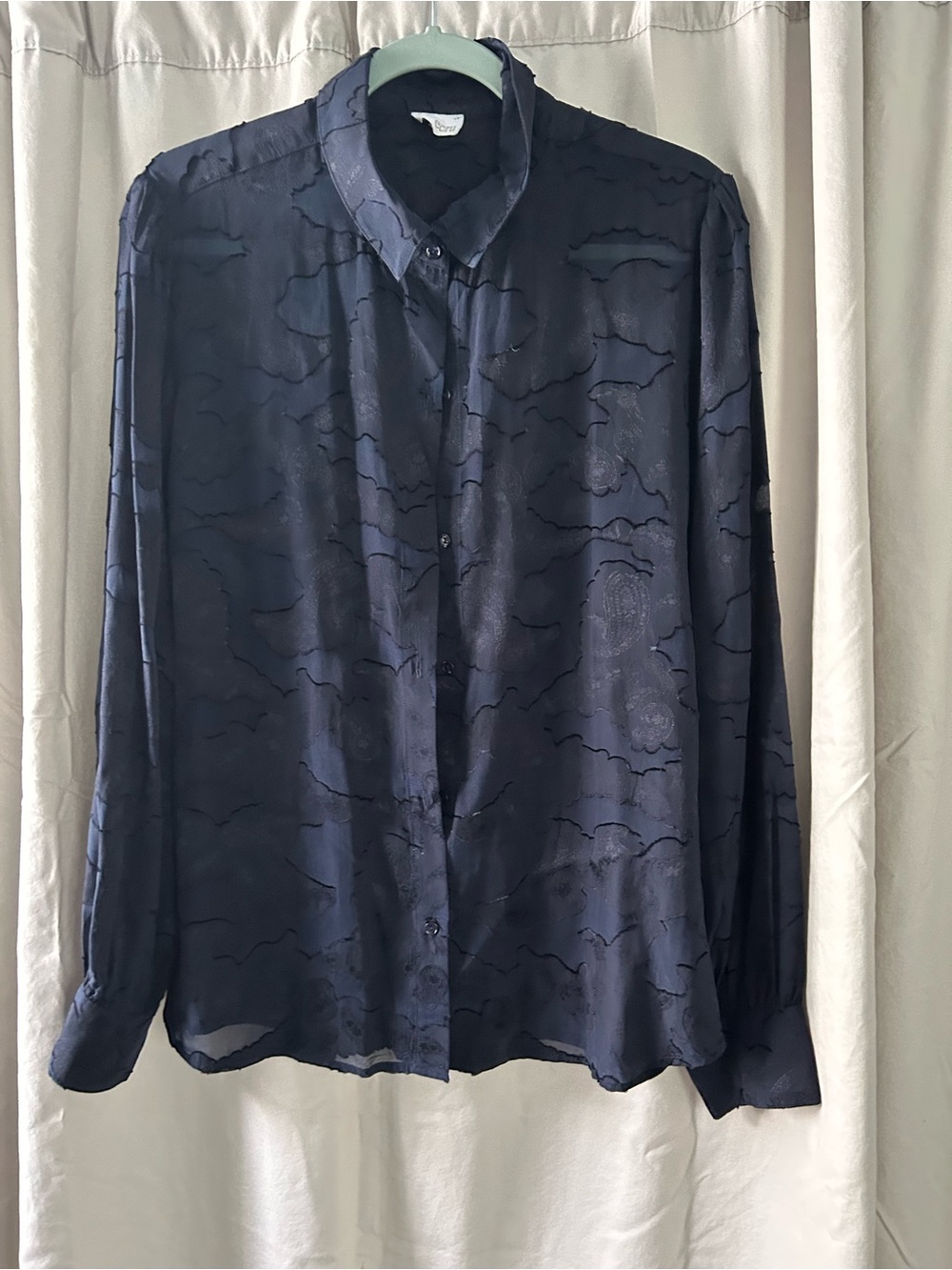 Silky ecru Black Jacquard Button-Front Shirt